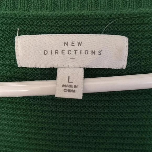 New directions oversized sweater size large green long v-neck - Picture 3 of 6